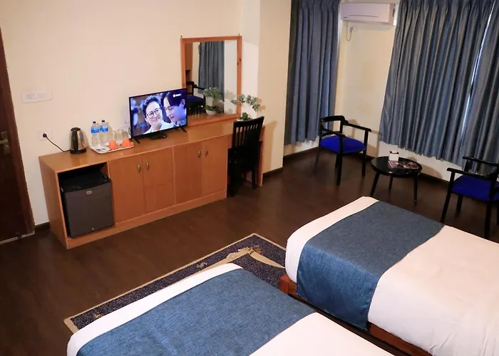 Hotel Satkar And 3*