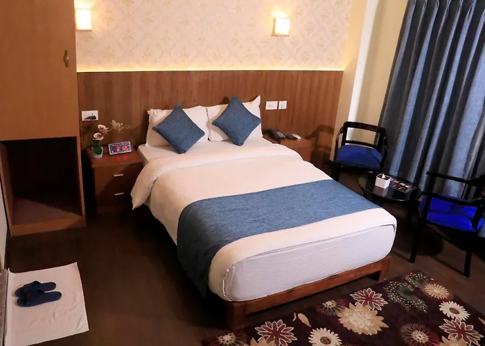 Satkar And Hotel 3*